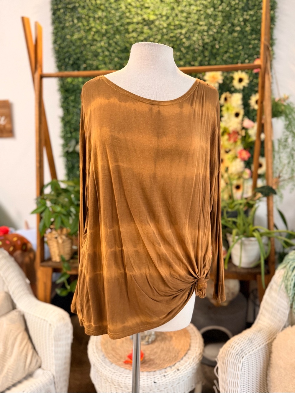 Piko 1988 Caramel Knot-Side Long Sleeve Tee